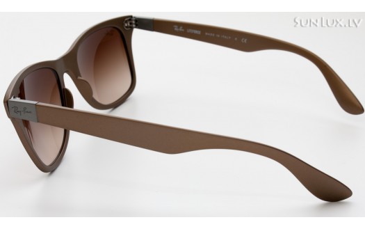 Ray-Ban Wayfarer Liteforce (RB4195 603313 52mm) saules brilles